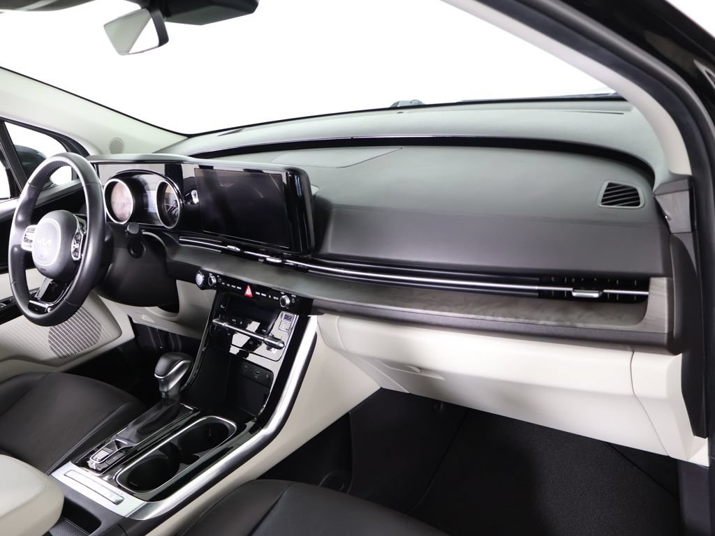 Certified 2024 Kia Carnival EX FWD image 28