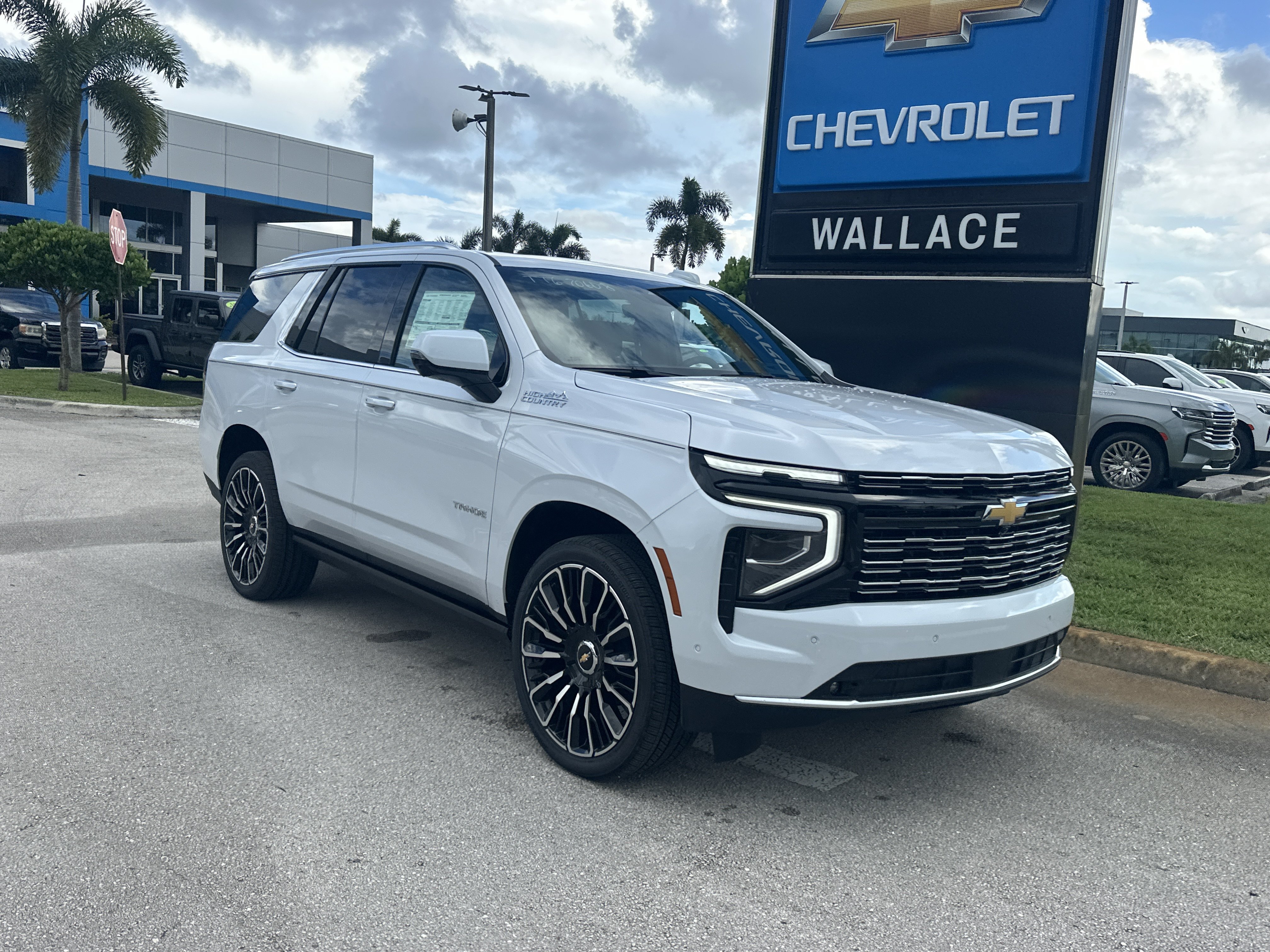 New 2026 Chevrolet Tahoe High Country AWD/4WD image 4