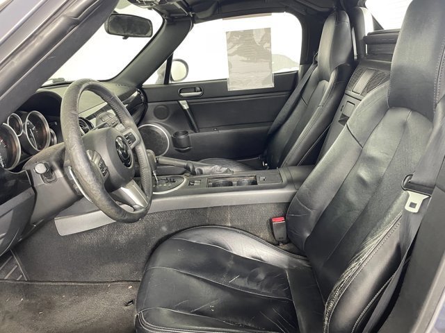 Used 2008 MAZDA MX-5 Miata Grand Touring w/ Premium Pkg RWD image 2