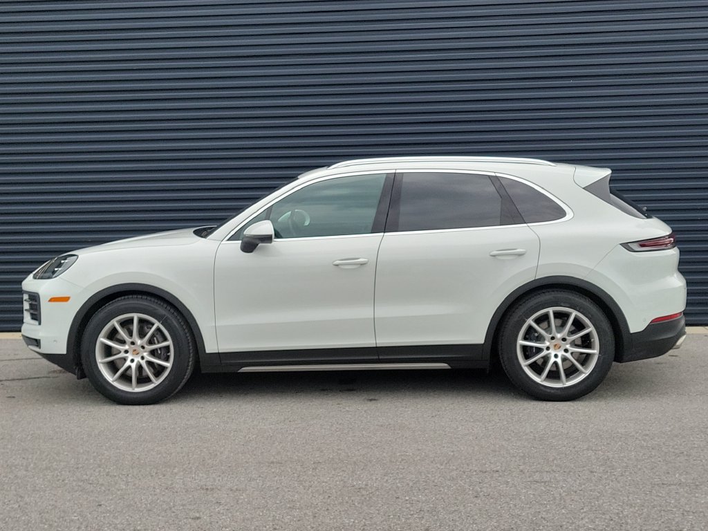 Certified 2026 Porsche Cayenne AWD/4WD image 2