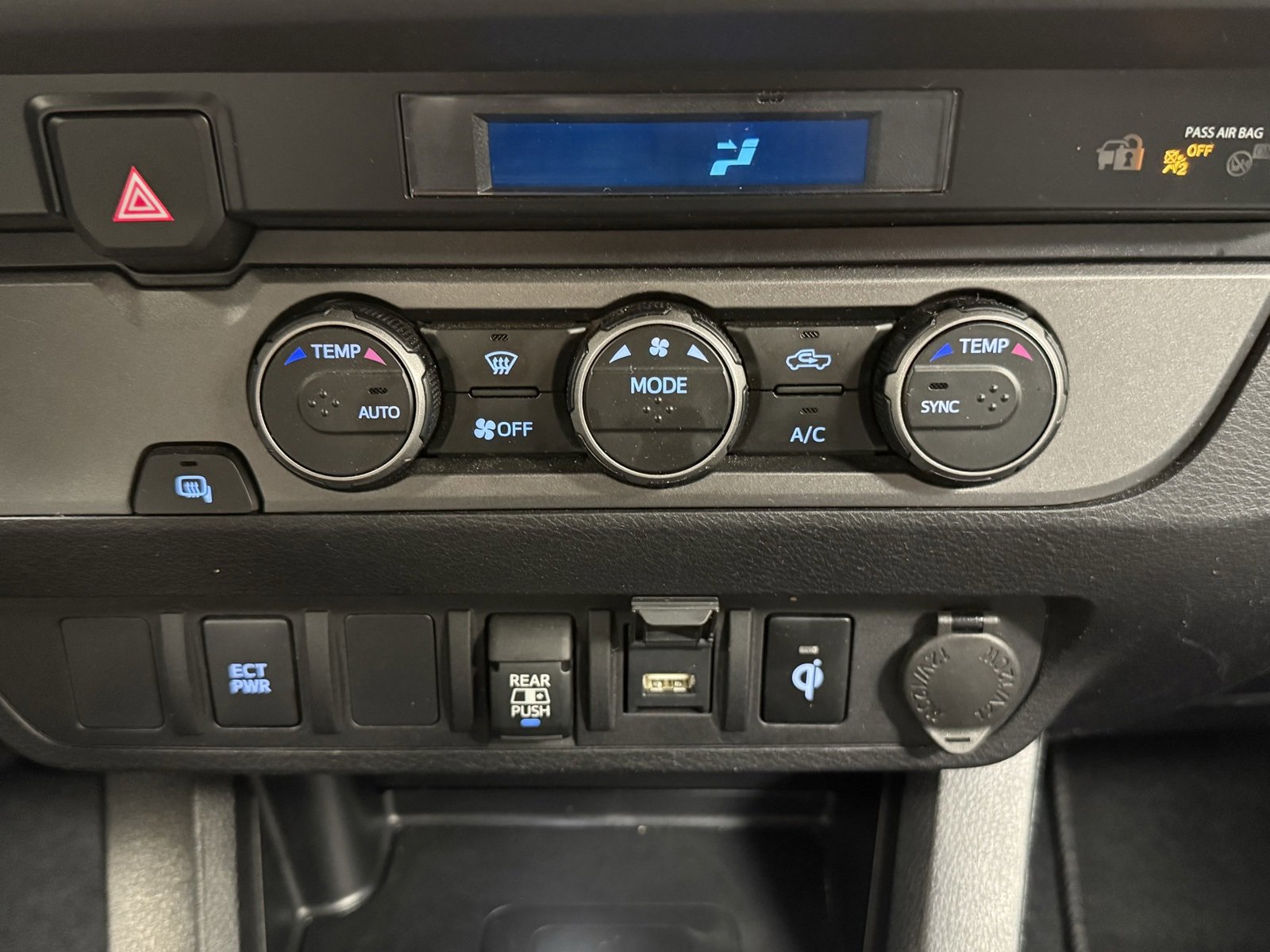 Used 2022 Toyota Tacoma TRD Off-Road image 20