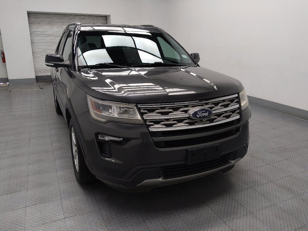 Used 2018 Ford Explorer XLT w/ Equipment Group 202A FWD image 14