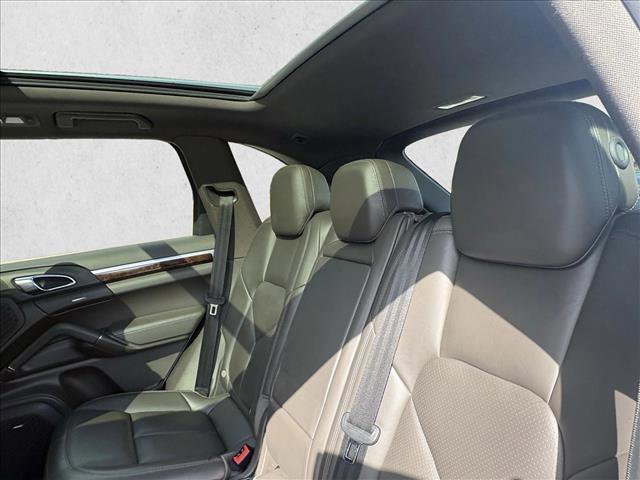 Used 2016 Porsche Cayenne image 15