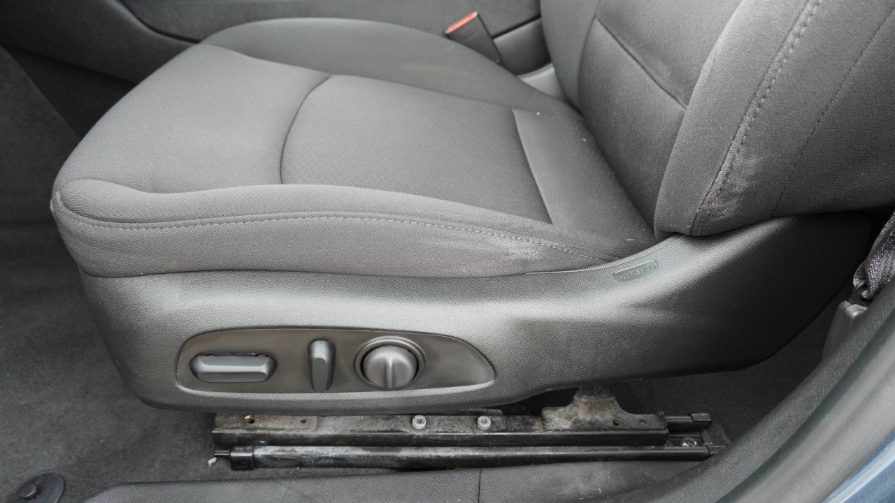 Used 2020 Chevrolet Malibu LT FWD image 21