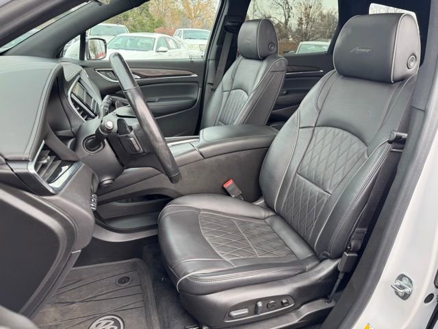 Used 2022 Buick Enclave Avenir w/ Avenir Technology Package image 23