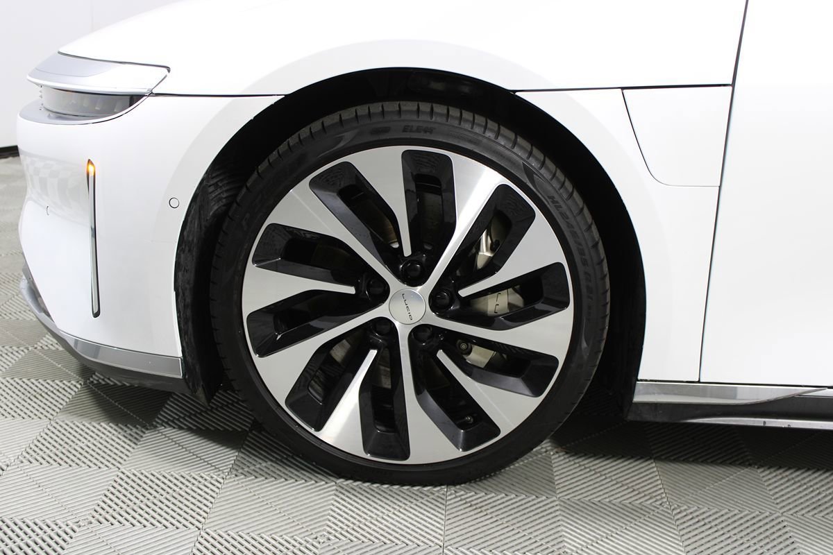 Used 2023 Lucid Air Touring image 4
