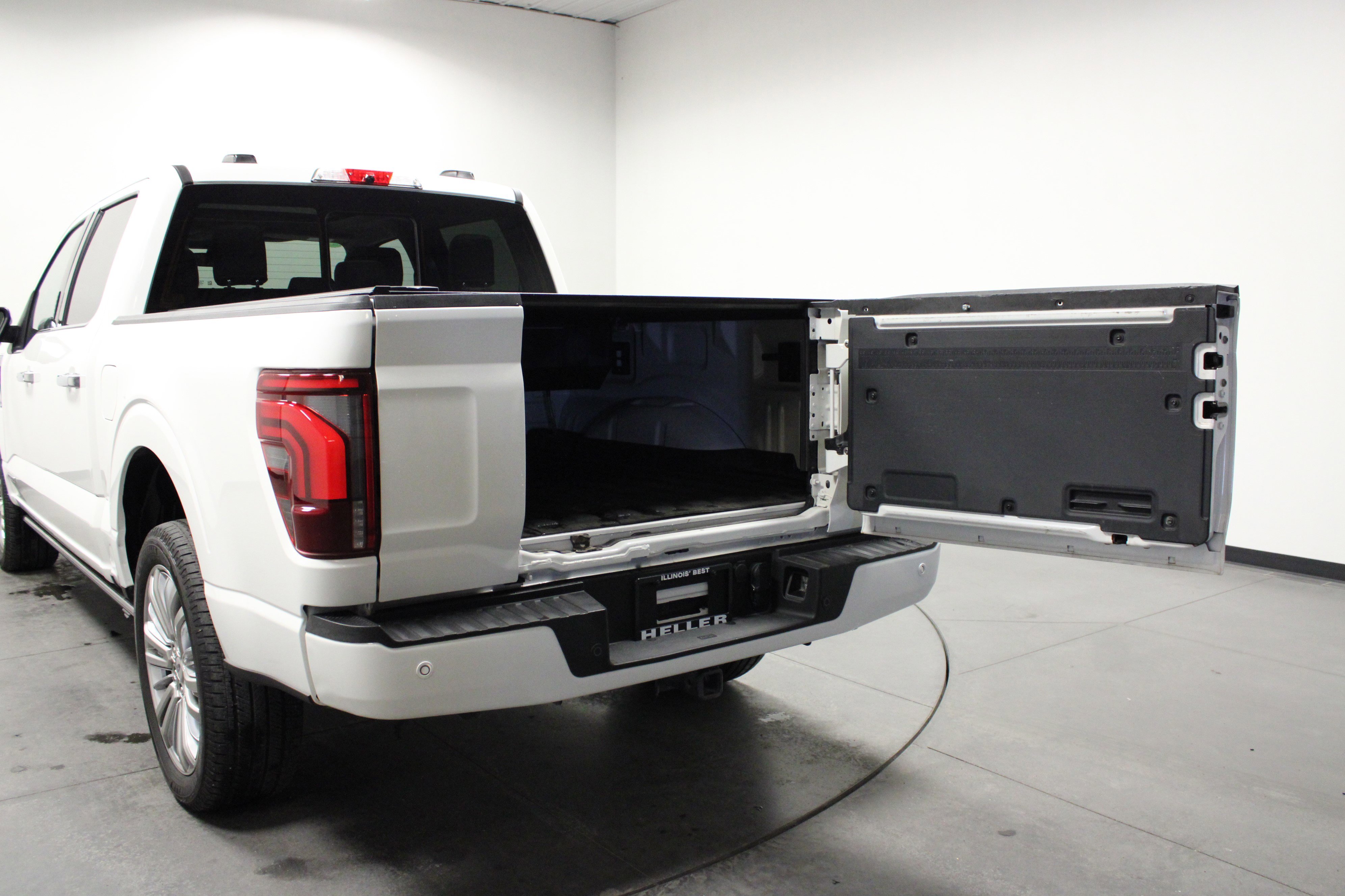 Used 2024 Ford F150 Platinum w/ Equipment Group 703A Plus AWD/4WD image 14
