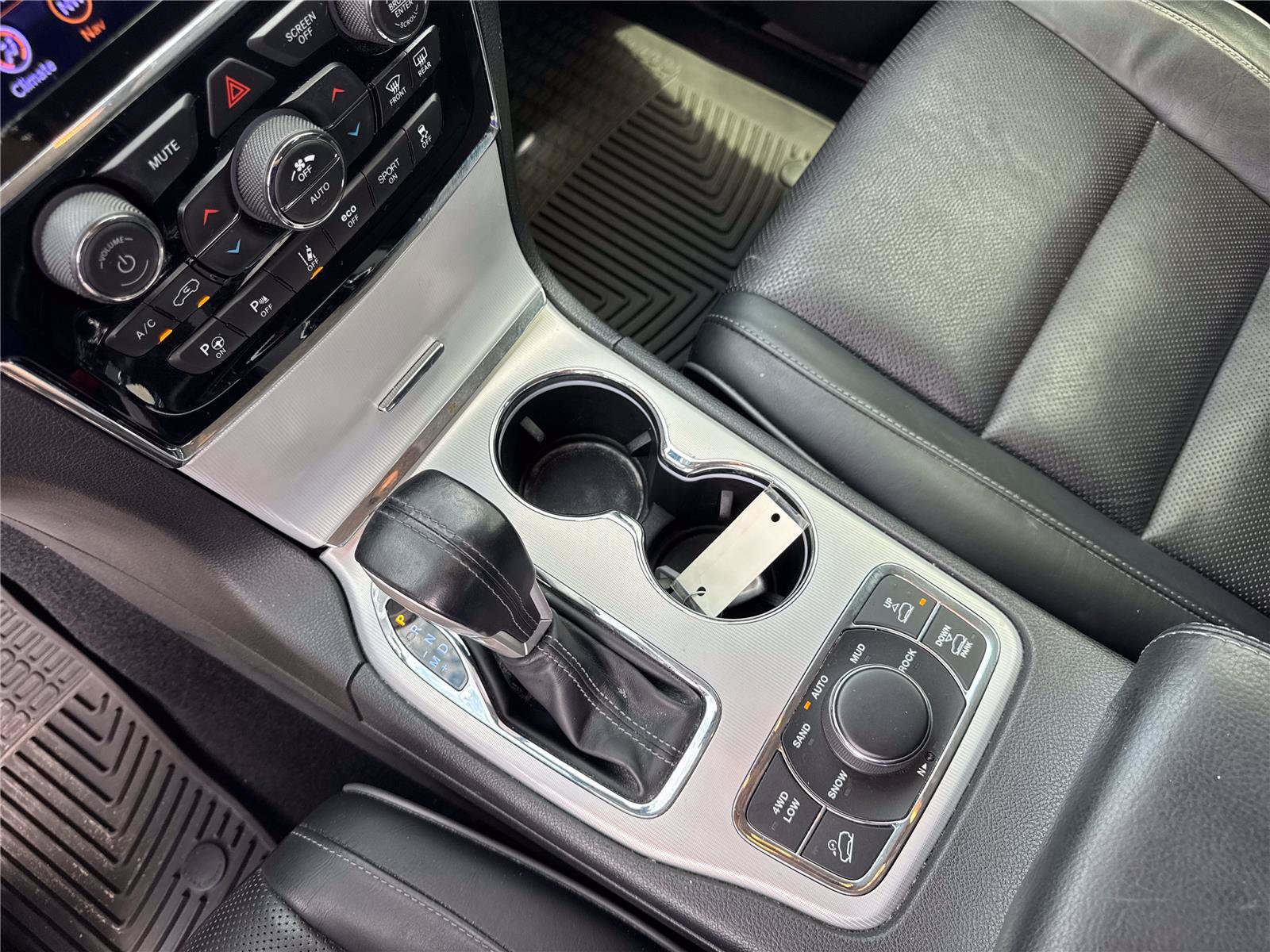 Used 2021 Jeep Grand Cherokee Summit AWD/4WD image 28