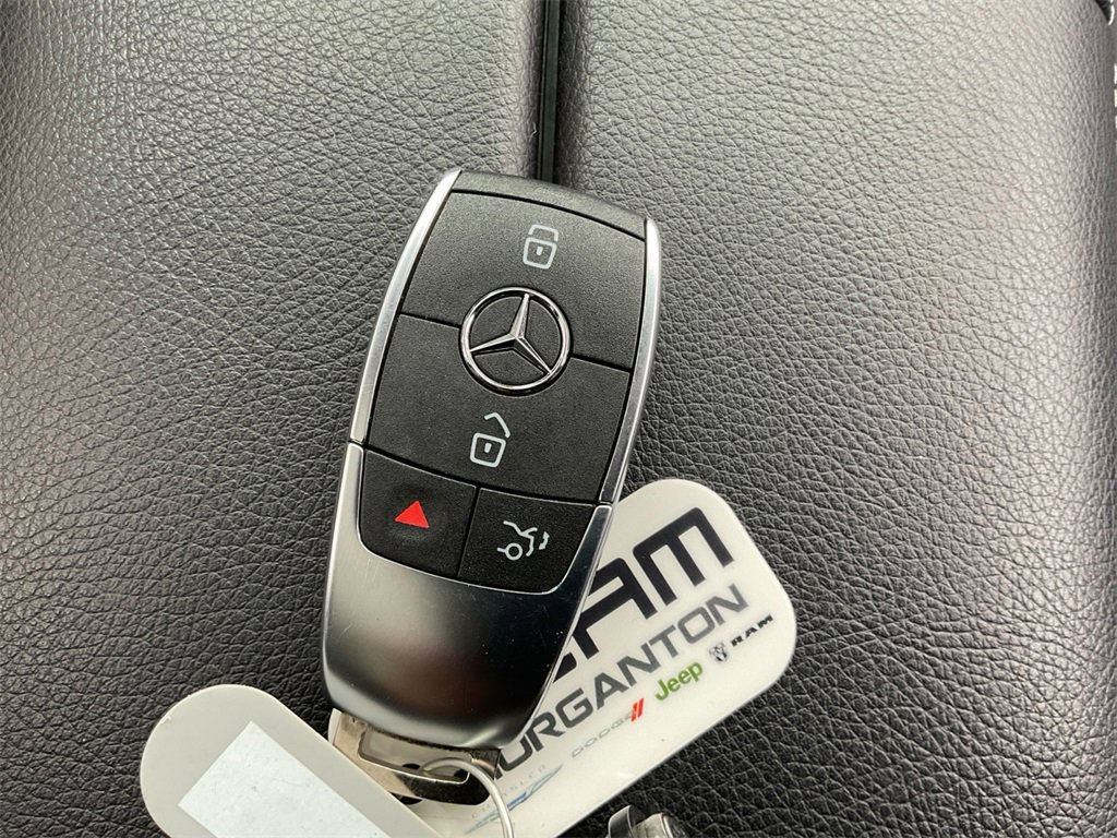 Used 2025 Mercedes-Benz GLE 350 4MATIC image 36