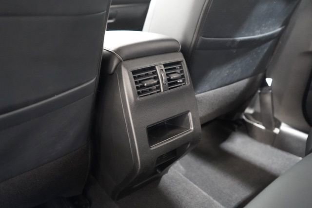 Used 2024 Mitsubishi Outlander SE image 29