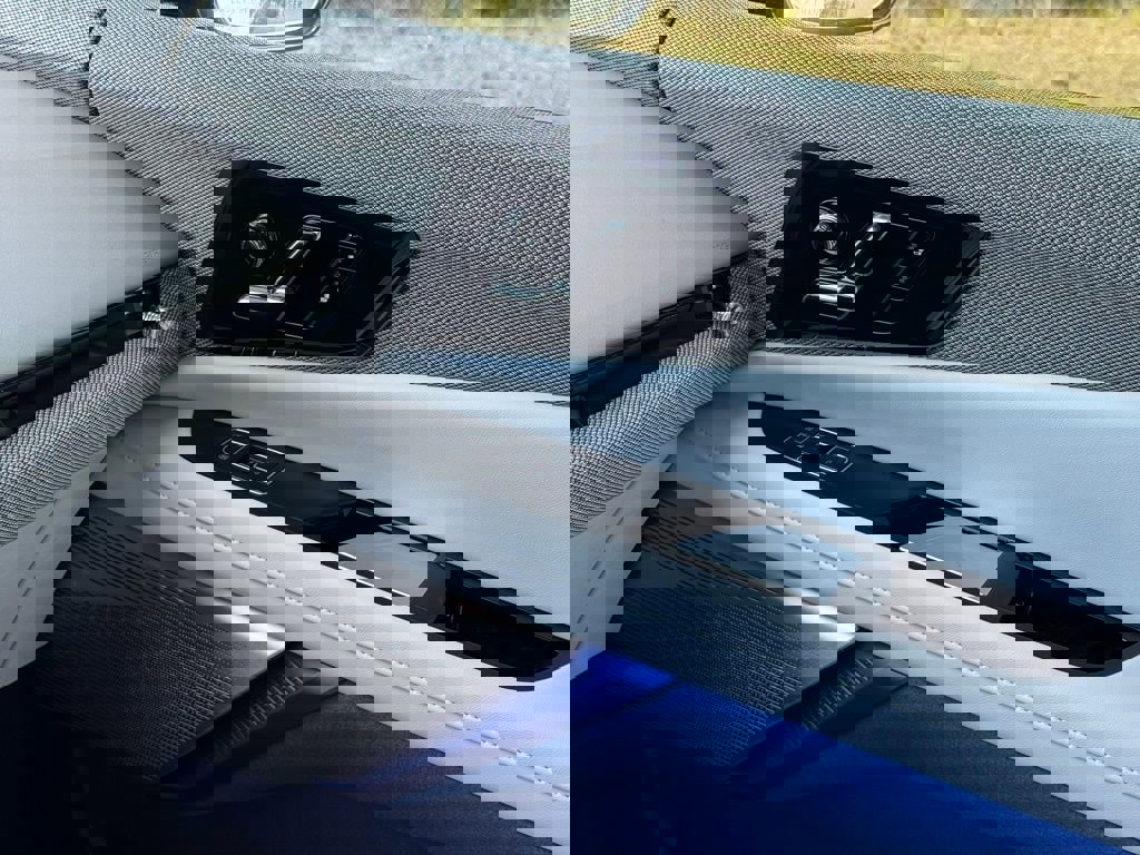 New 2026 Cadillac Optiq Sport 1 image 32