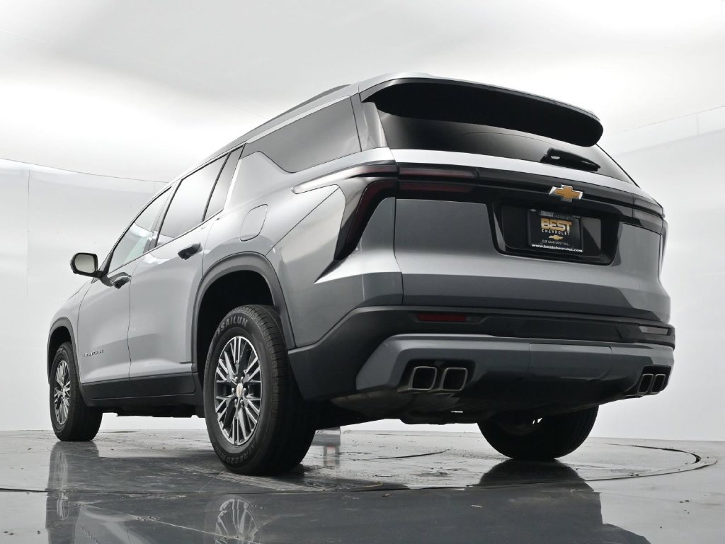 Used 2024 Chevrolet Traverse LT FWD image 30
