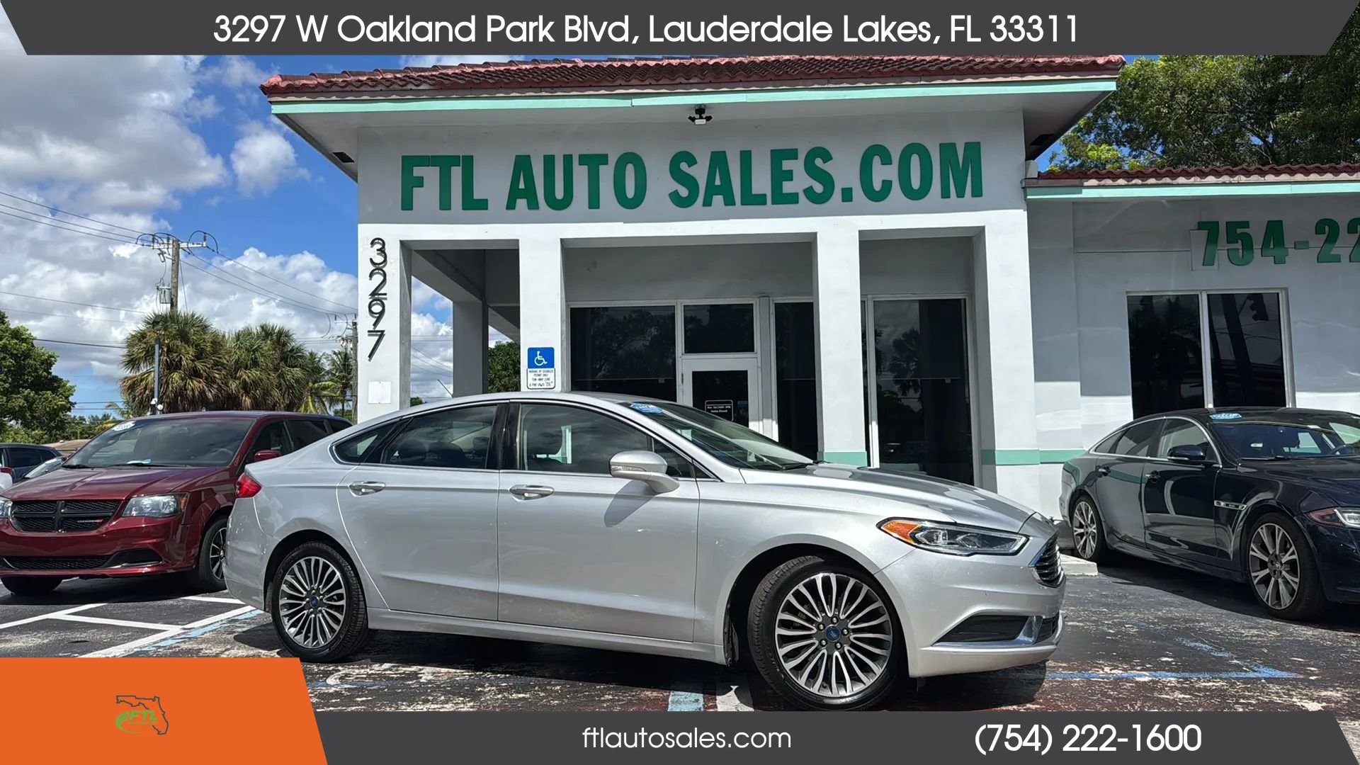 Used 2018 Ford Fusion SE w/ Fusion SE Technology Package FWD image 2