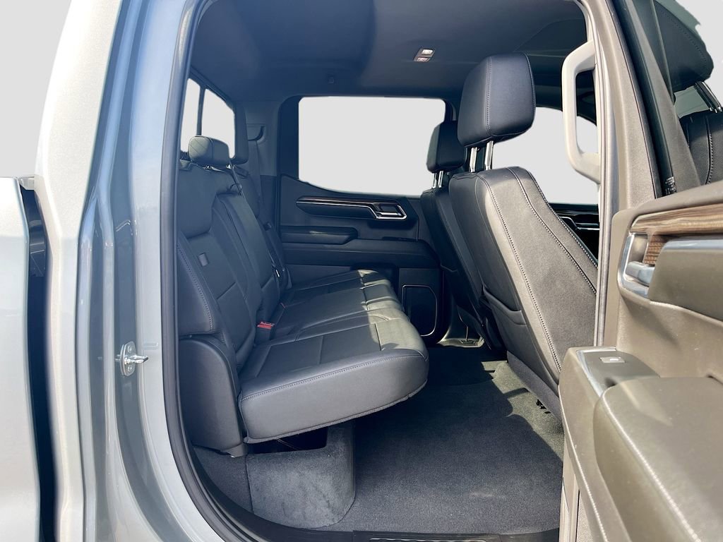 Used 2024 Chevrolet Silverado 1500 LT Trail Boss w/ Convenience Package II image 28