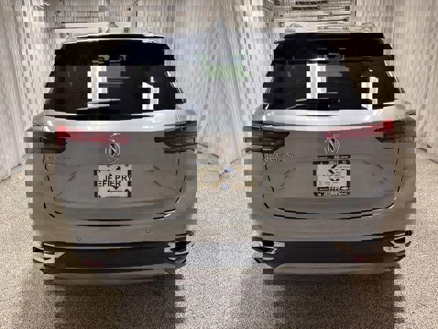 Used 2023 Buick Envision Preferred AWD/4WD image 5