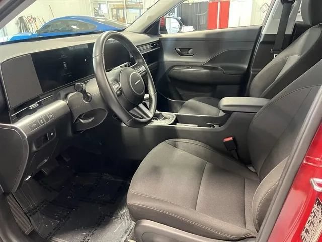 Used 2025 Hyundai Kona SEL AWD/4WD image 10