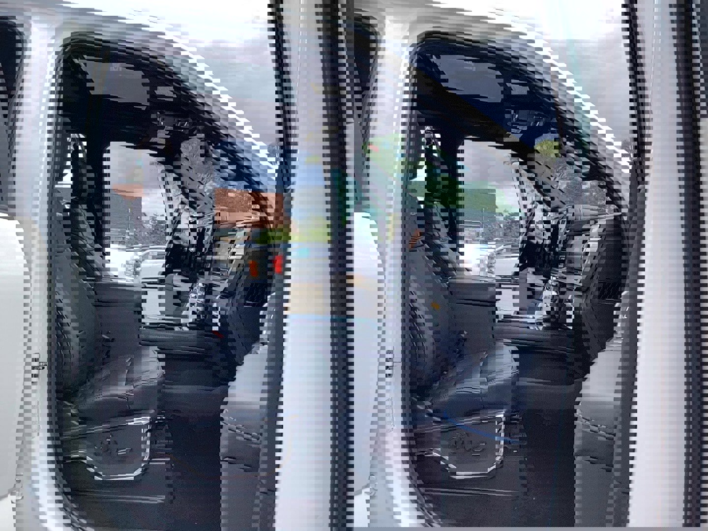 New 2026 Ford F250 Platinum image 8