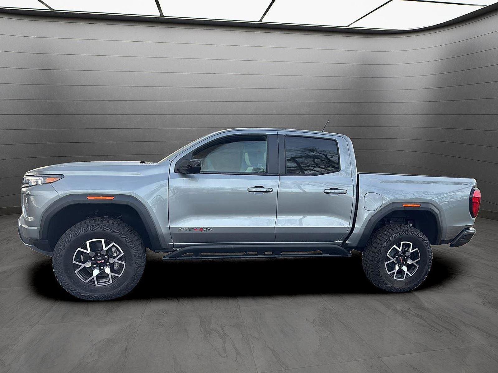 New 2025 GMC Canyon AT4 w/ AT4X Package image 2