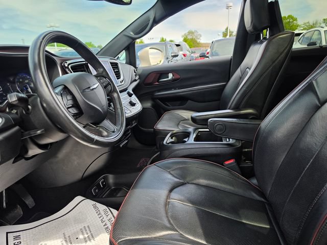 Used 2020 Chrysler Pacifica Limited FWD image 10