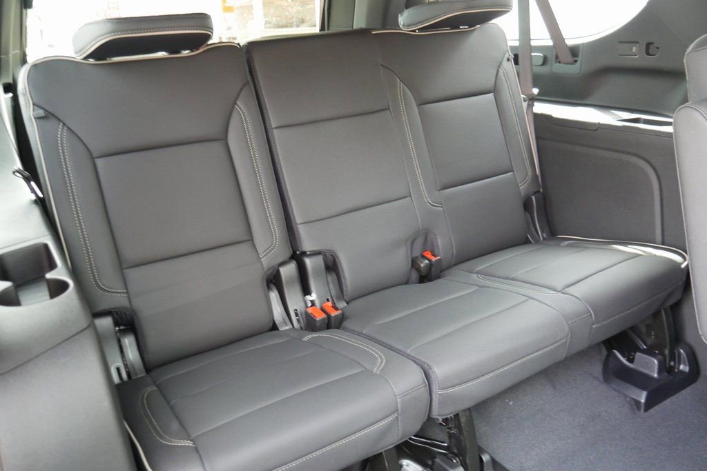 New 2026 Chevrolet Suburban Premier image 28