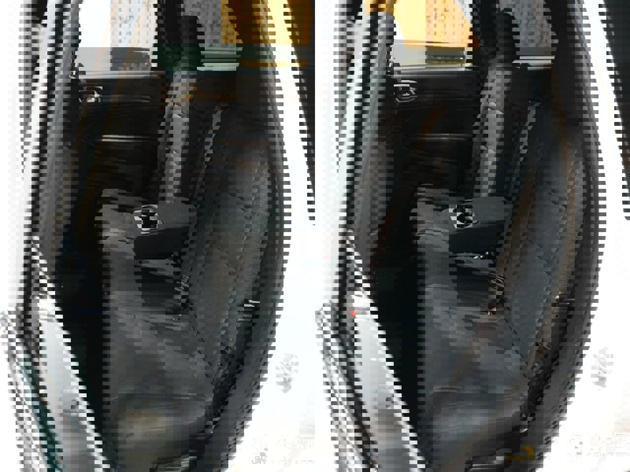 Used 2020 Jeep Grand Cherokee Laredo image 23