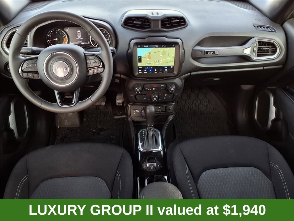 Used 2021 Jeep Renegade Latitude w/ Luxury Group II image 3