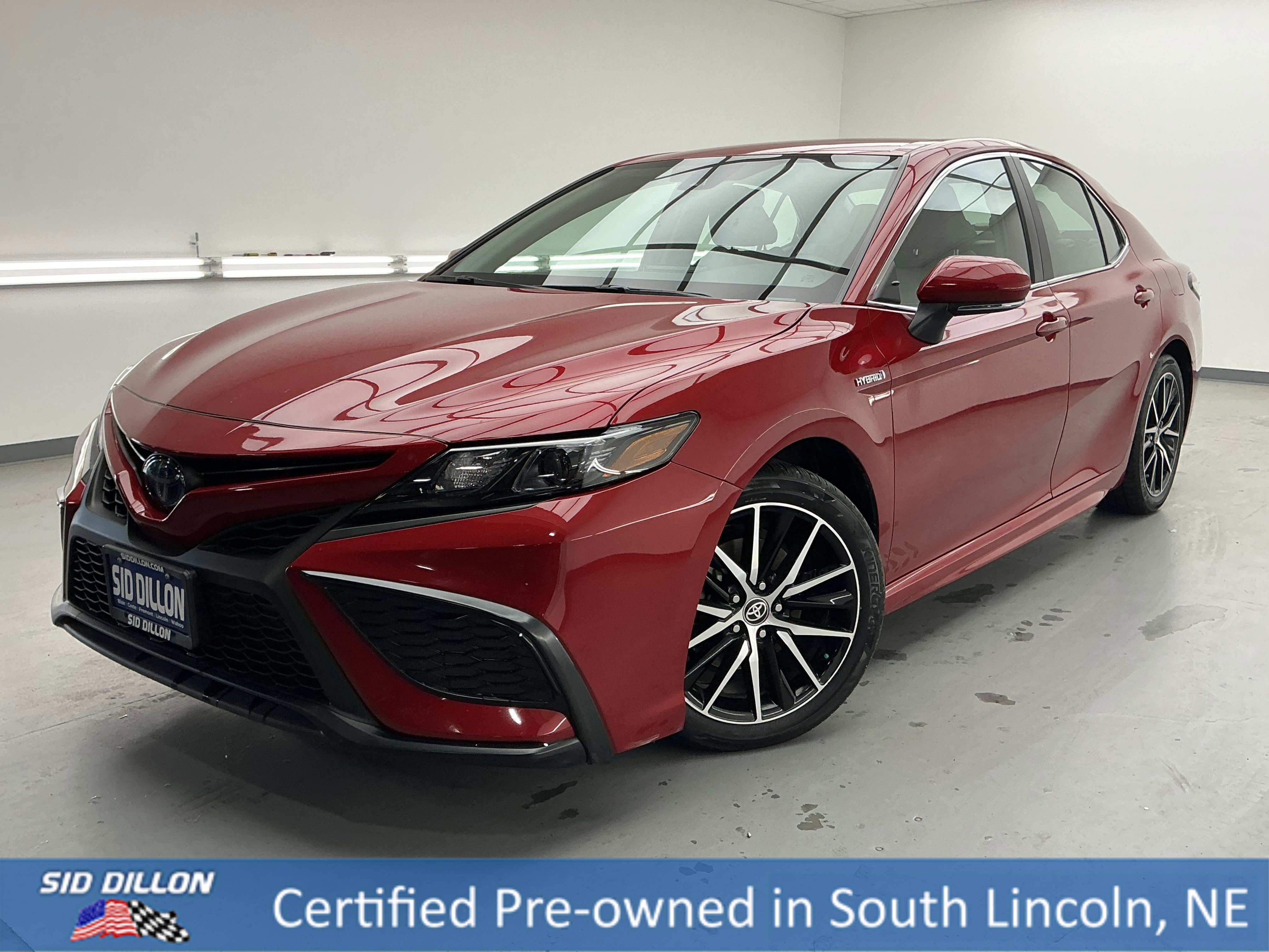 Used 2021 Toyota Camry SE w/ Cold Weather Package