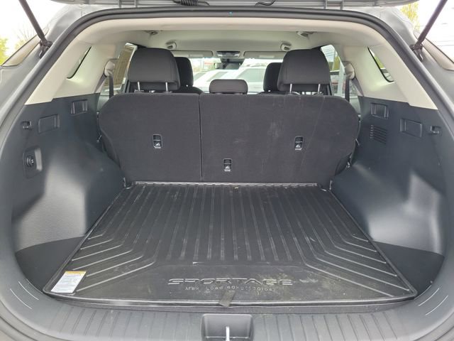 Used 2025 Kia Sportage LX image 9