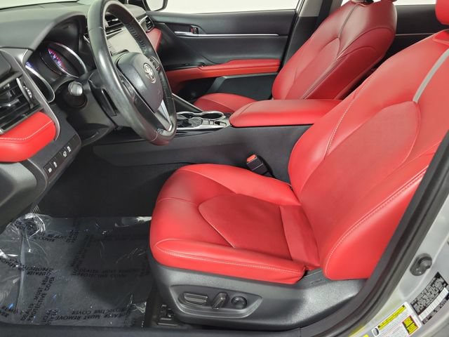 Used 2020 Toyota Camry XSE FWD image 19