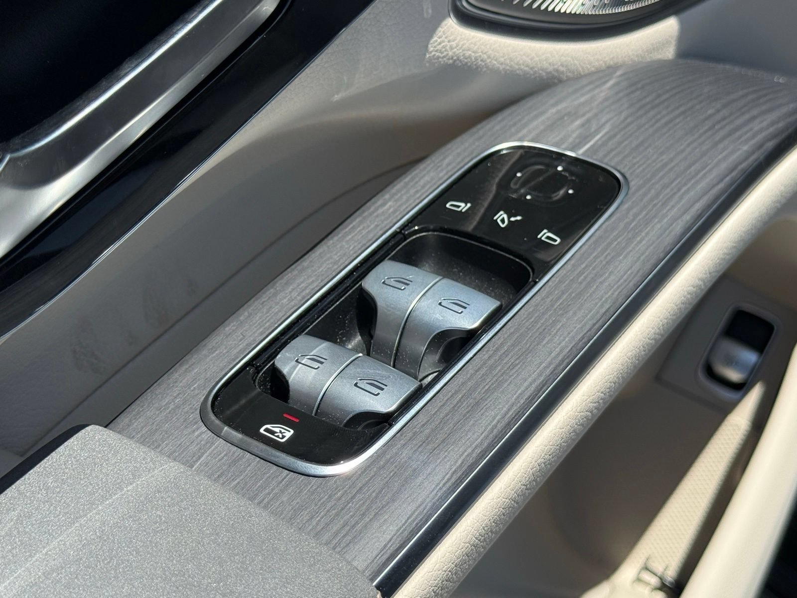 New 2026 Mercedes-Benz EQS 550 4MATIC SUV image 14