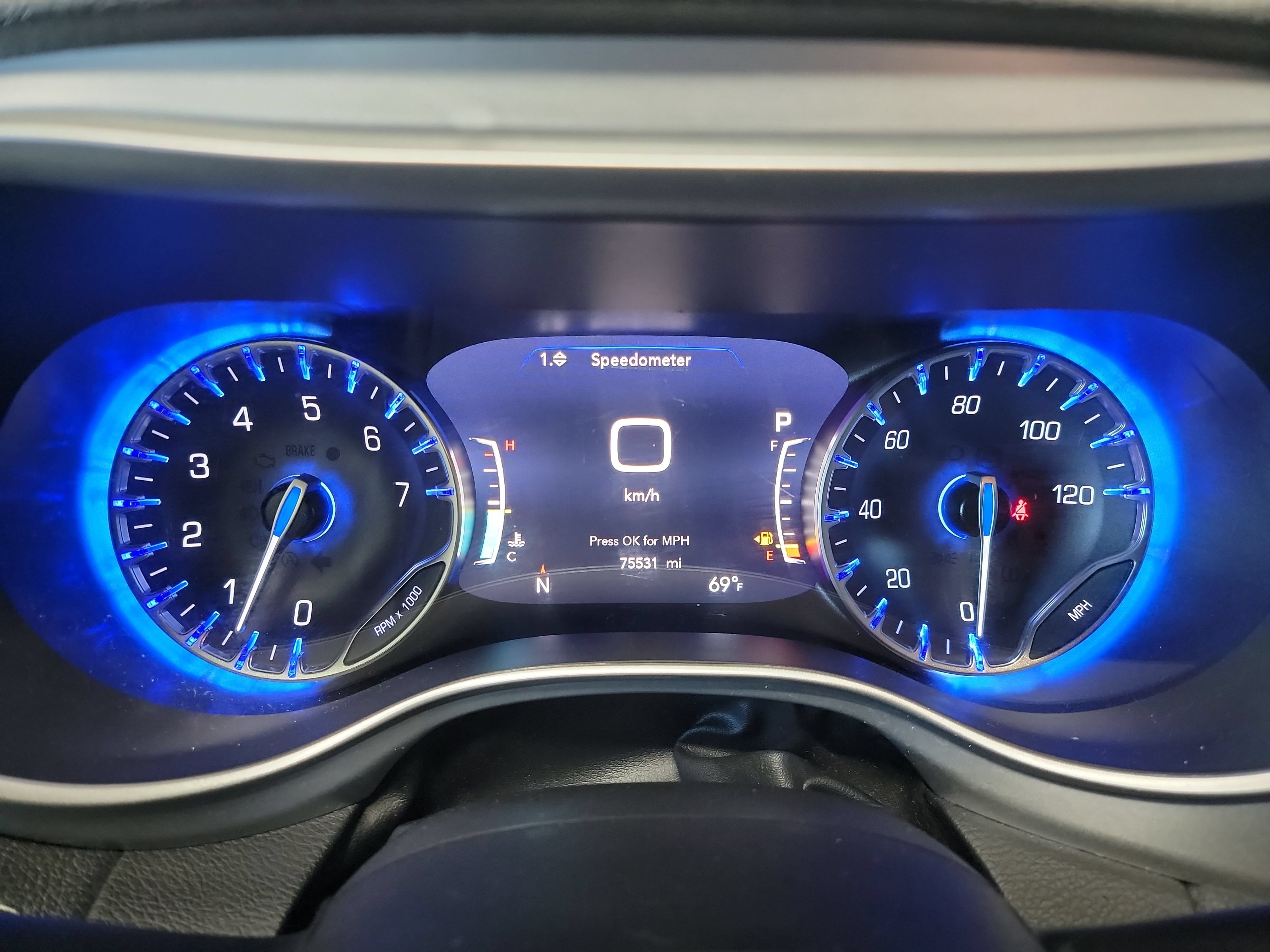 Used 2021 Chrysler Pacifica Touring-L w/ S Appearance Package FWD image 18
