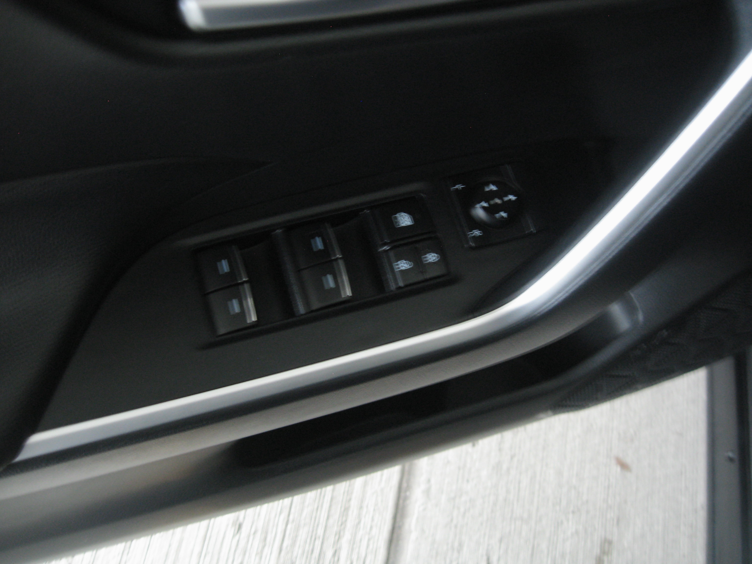 Used 2025 Toyota RAV4 XLE w/ Convenience Package AWD/4WD image 12