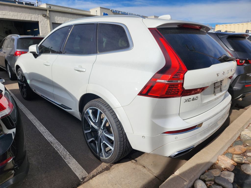 Used 2018 Volvo XC60 T5 Inscription w/ Convenience Package image 3