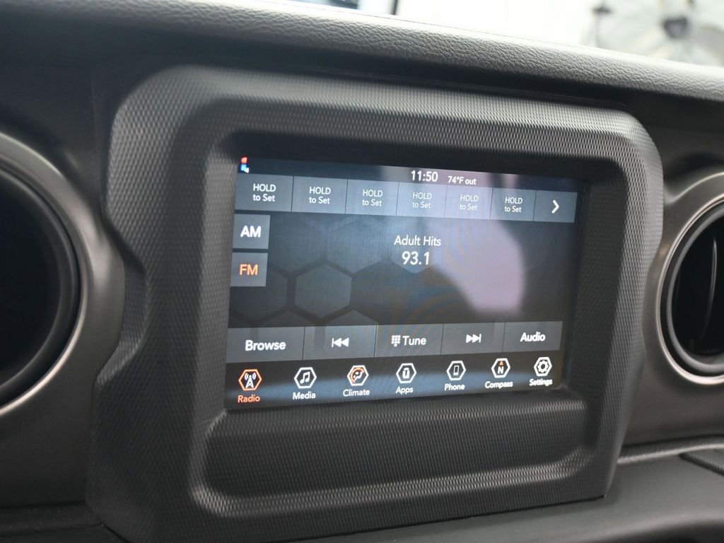 Used 2022 Jeep Wrangler Unlimited Sport image 19