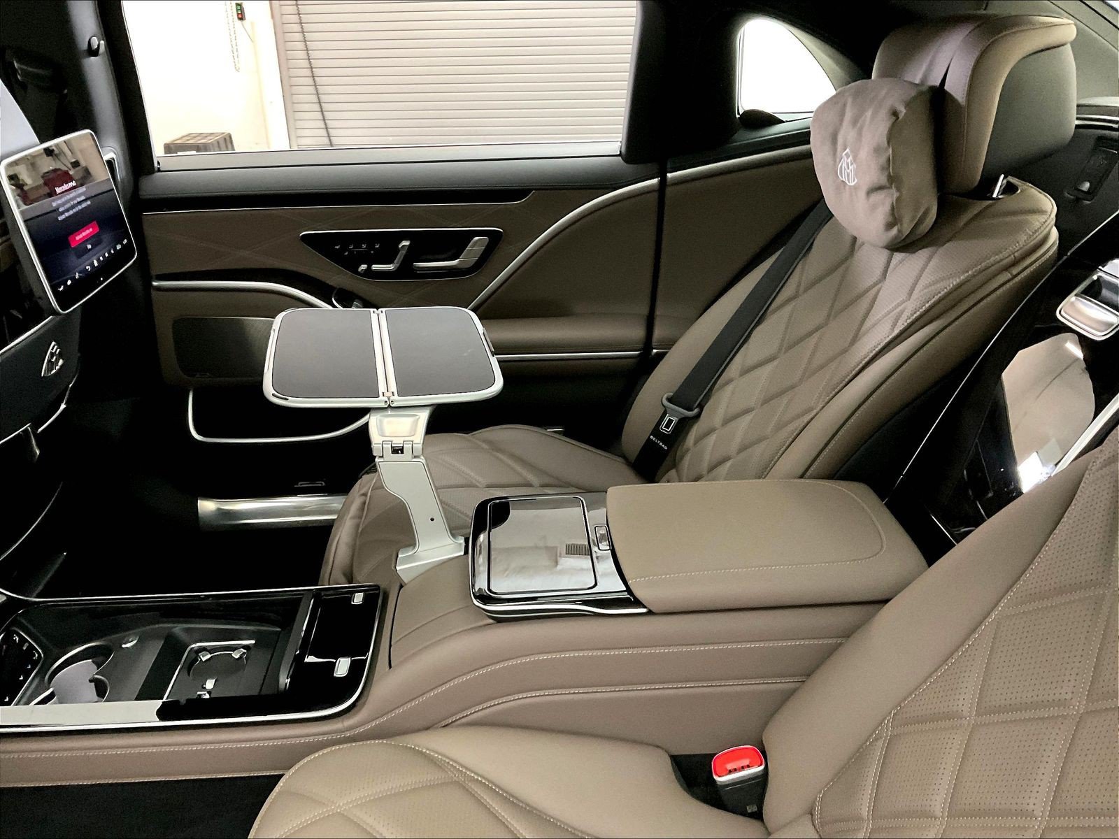 Certified 2024 Mercedes-Benz Maybach S 680 4MATIC image 39