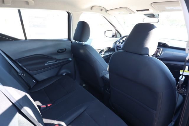 New 2025 Nissan Kicks Play S image 17
