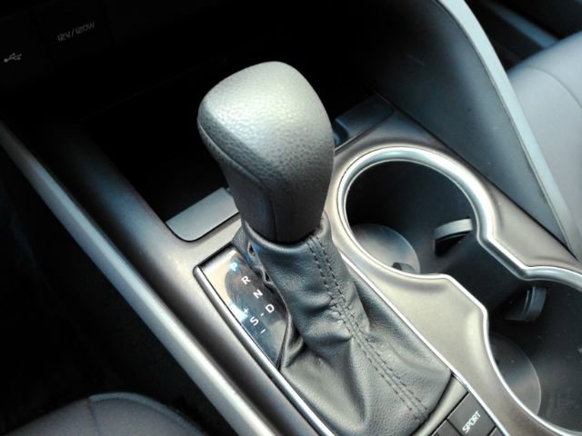 Used 2022 Toyota Camry LE image 40