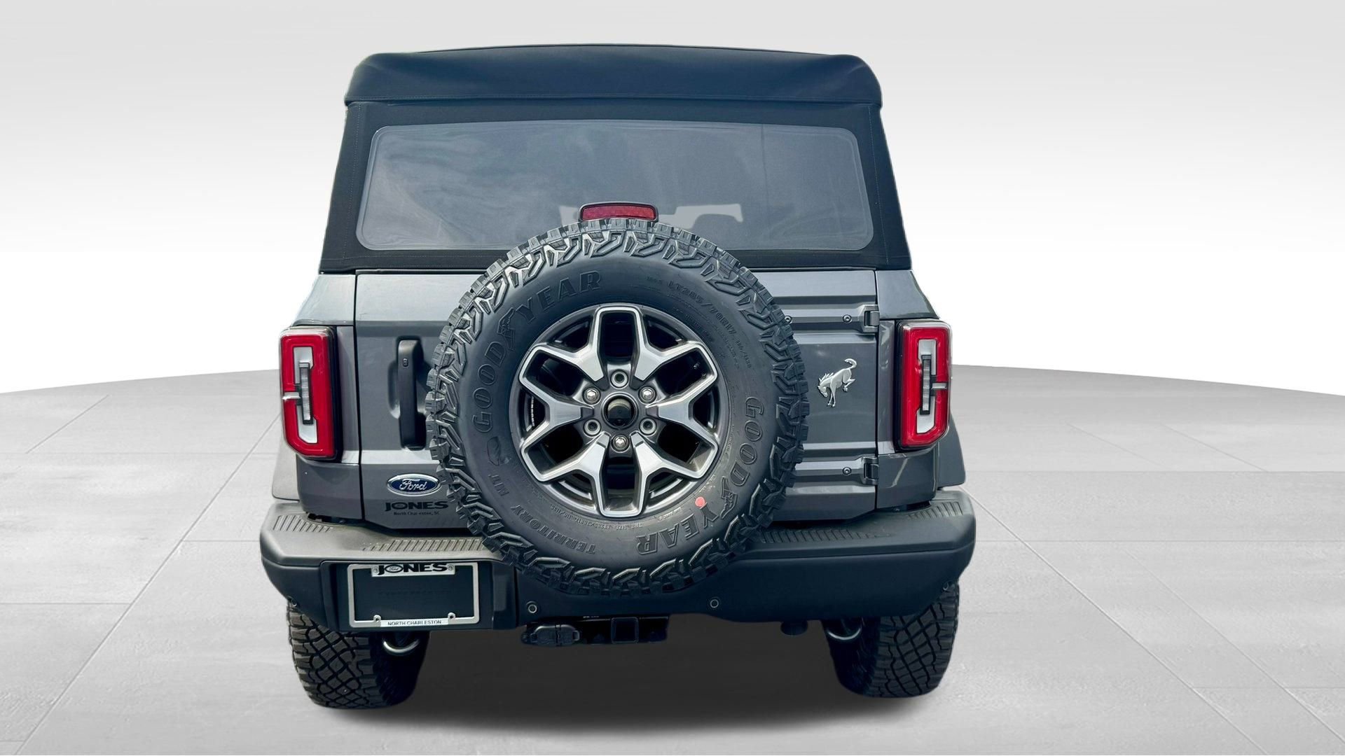 New 2025 Ford Bronco Badlands image 11