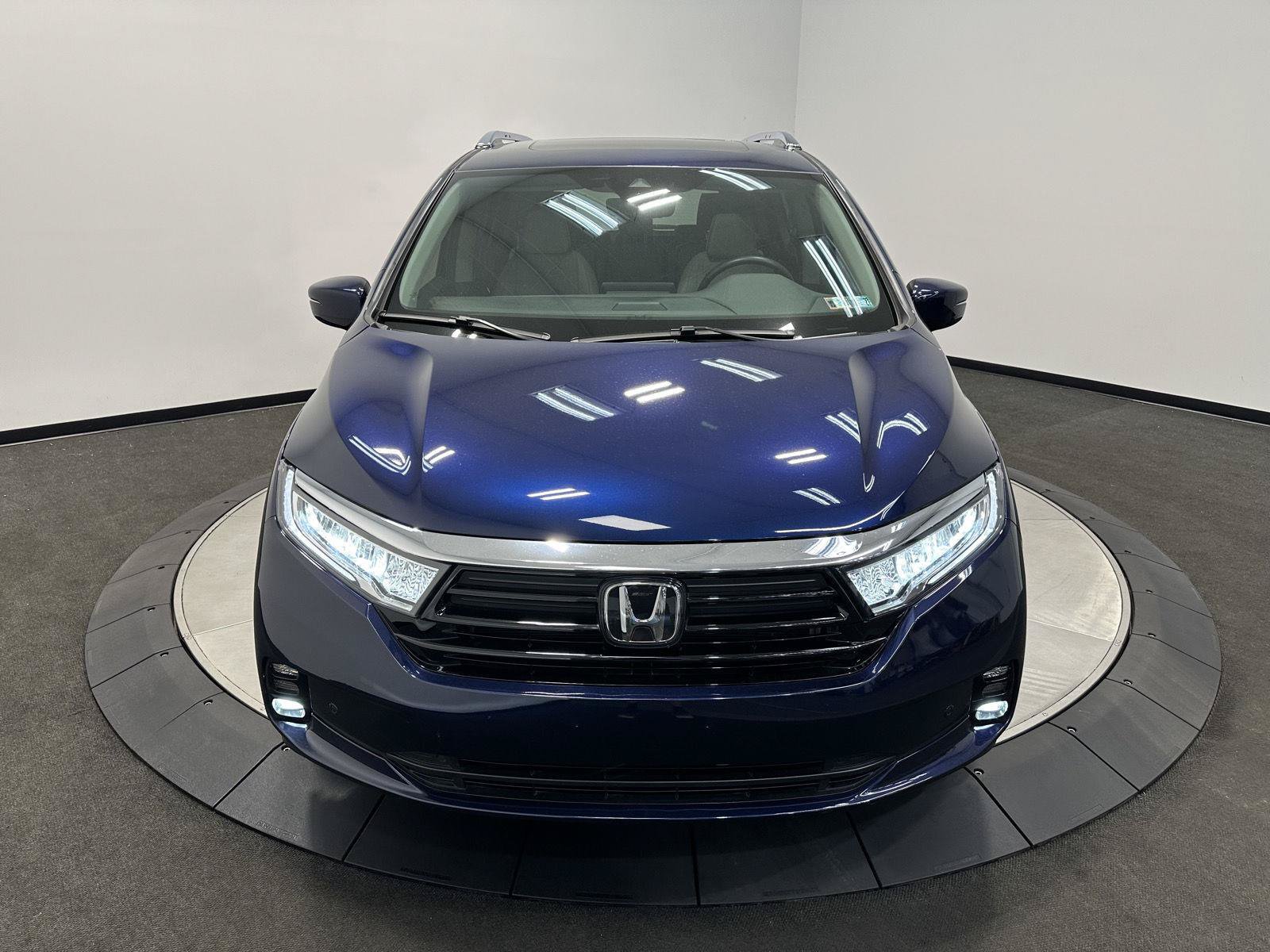 Certified 2024 Honda Odyssey Elite image 3