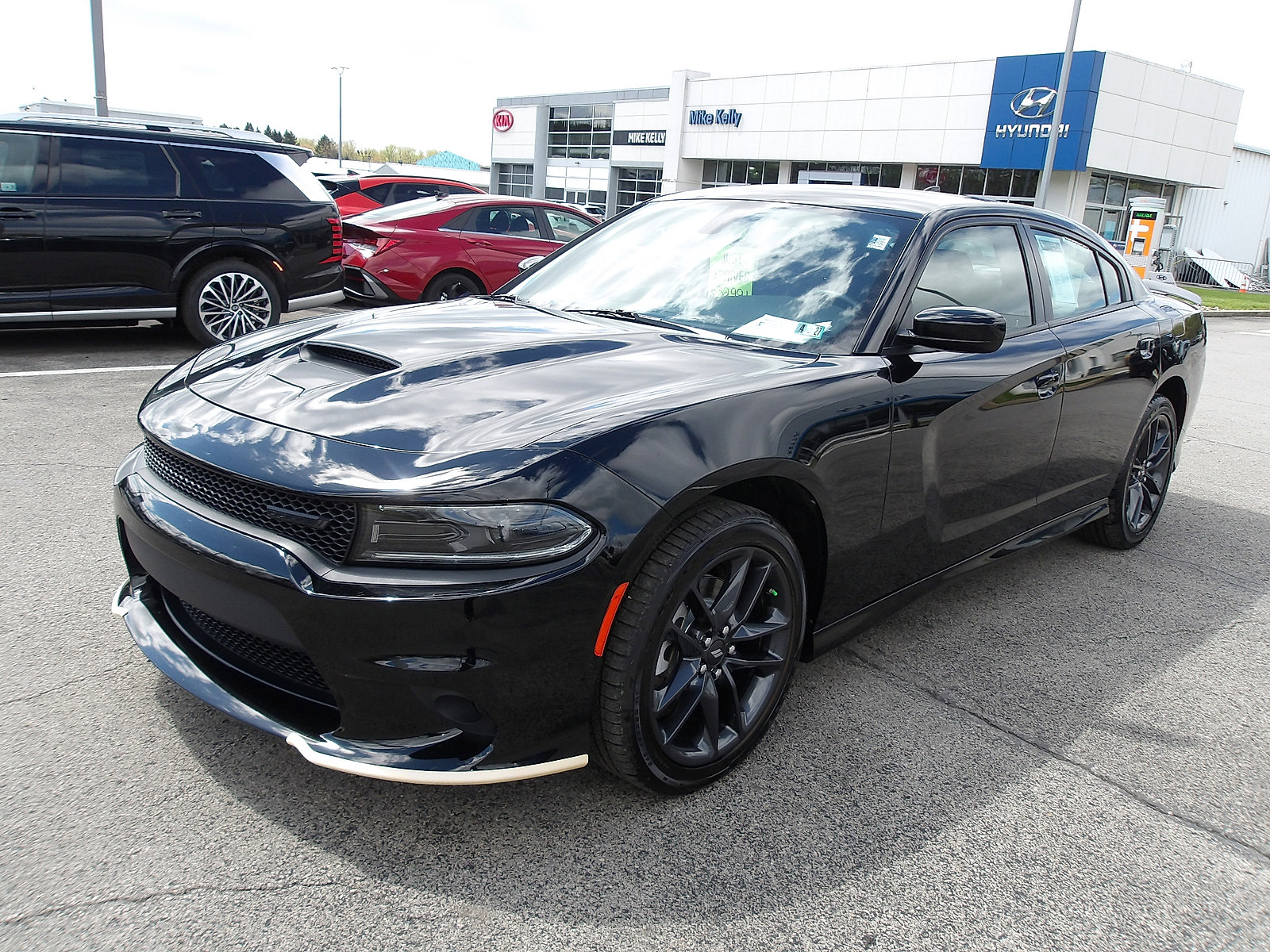 Used 2022 Dodge Charger GT w/ Blacktop Package image 3
