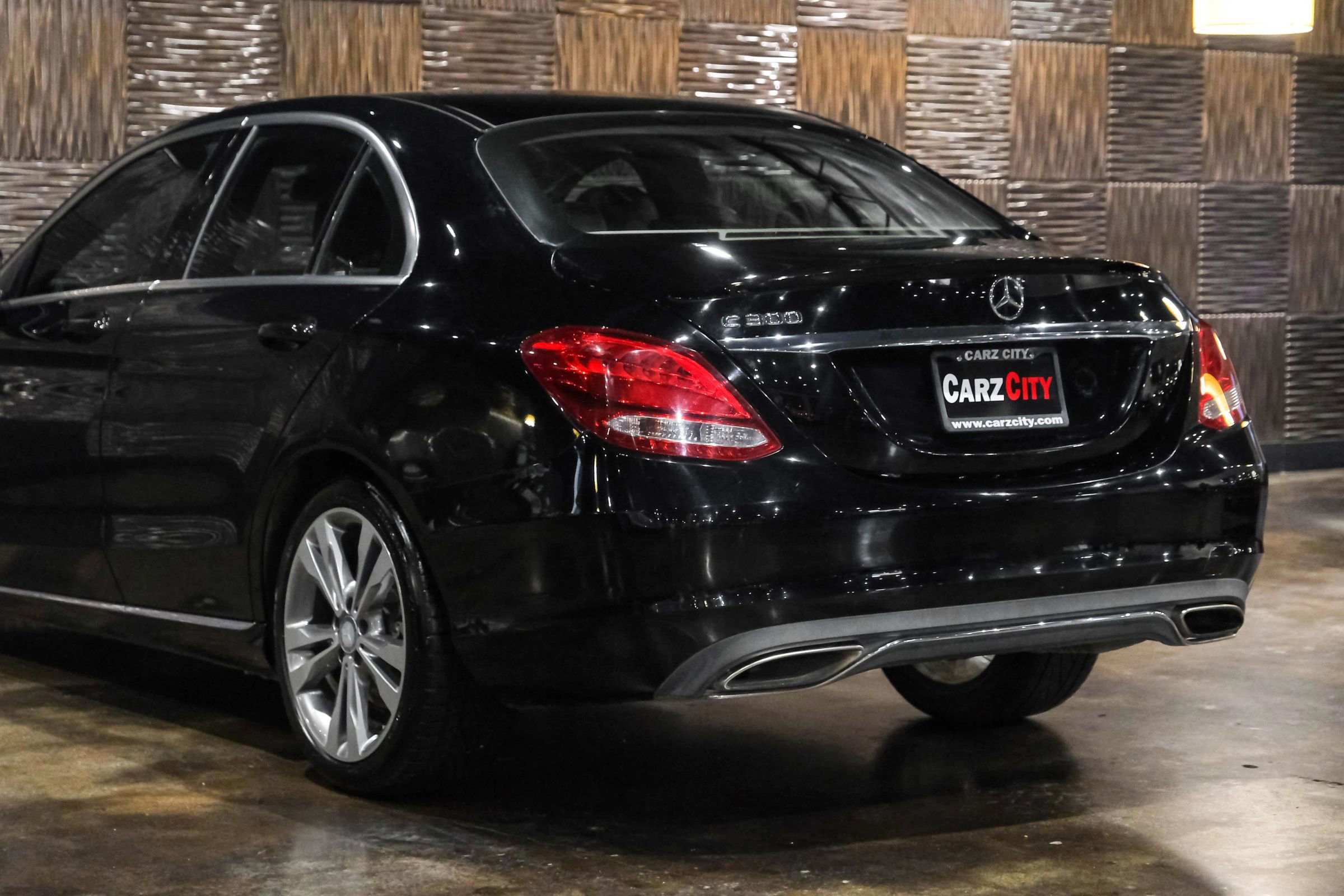 Used 2015 Mercedes-Benz C 300 Sedan image 12
