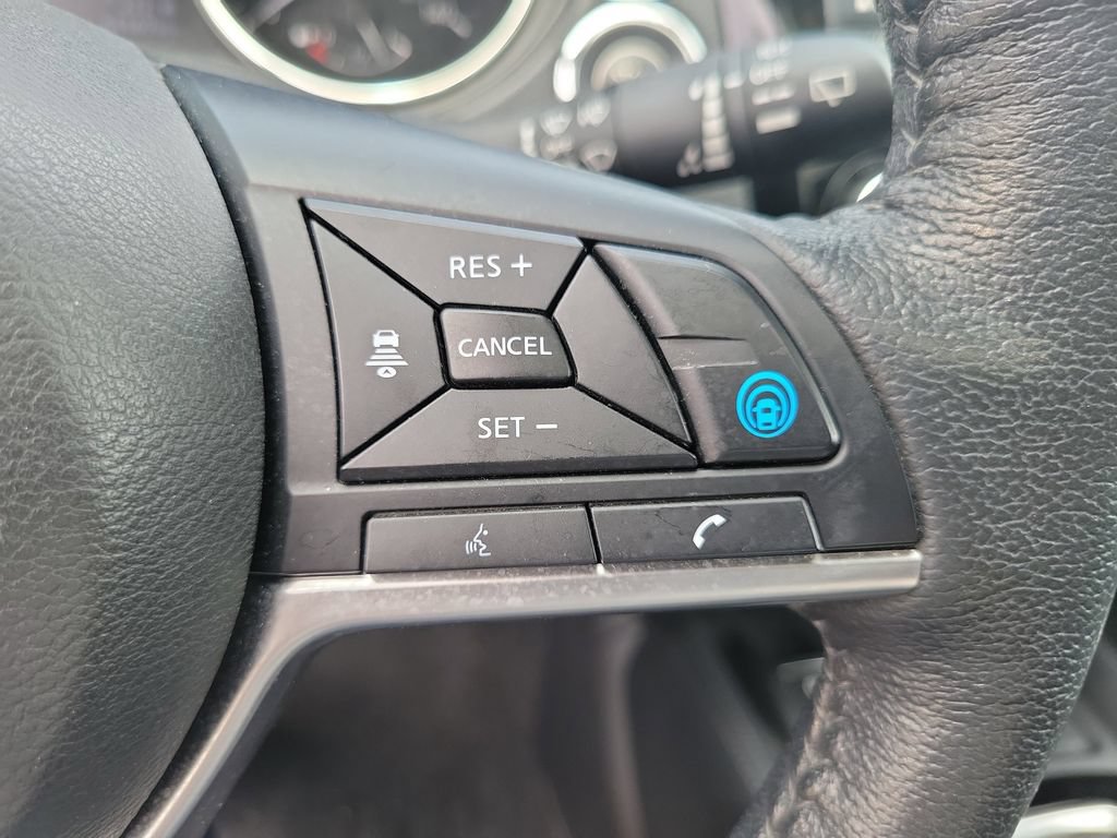 Used 2019 Nissan Rogue SL w/ Premium Package AWD/4WD image 17