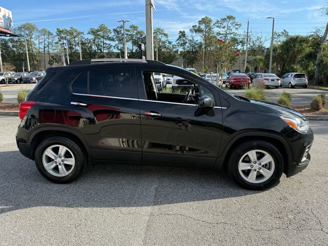 Used 2019 Chevrolet Trax LT w/ LT Convenience Package image 14