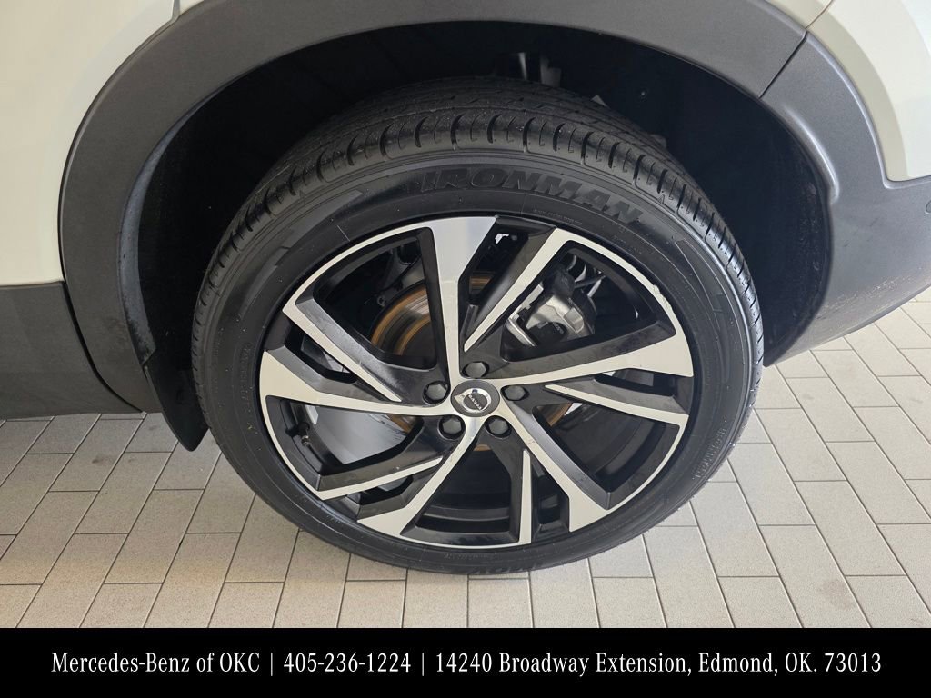 Used 2021 Volvo XC40 T5 R-Design w/ Advanced Package AWD/4WD image 7