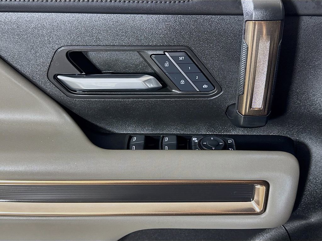 Used 2025 GMC Hummer EV 3X image 16