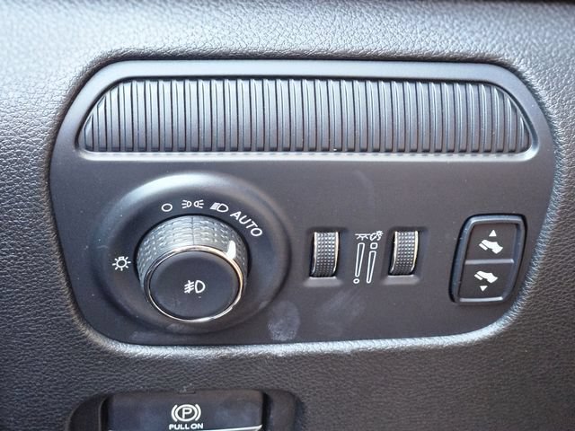 Used 2024 Jeep Wagoneer L Series II RWD image 20