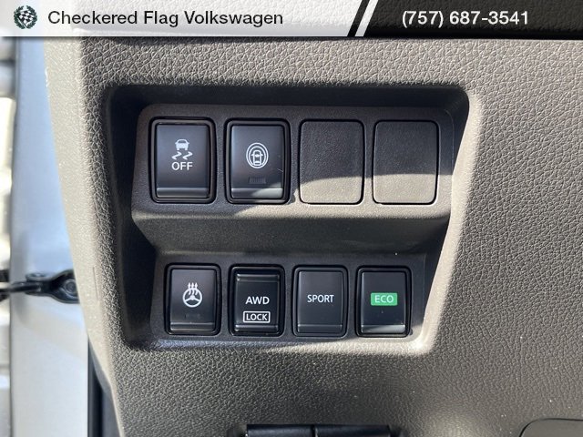 Used 2021 Nissan Rogue Sport SV image 17