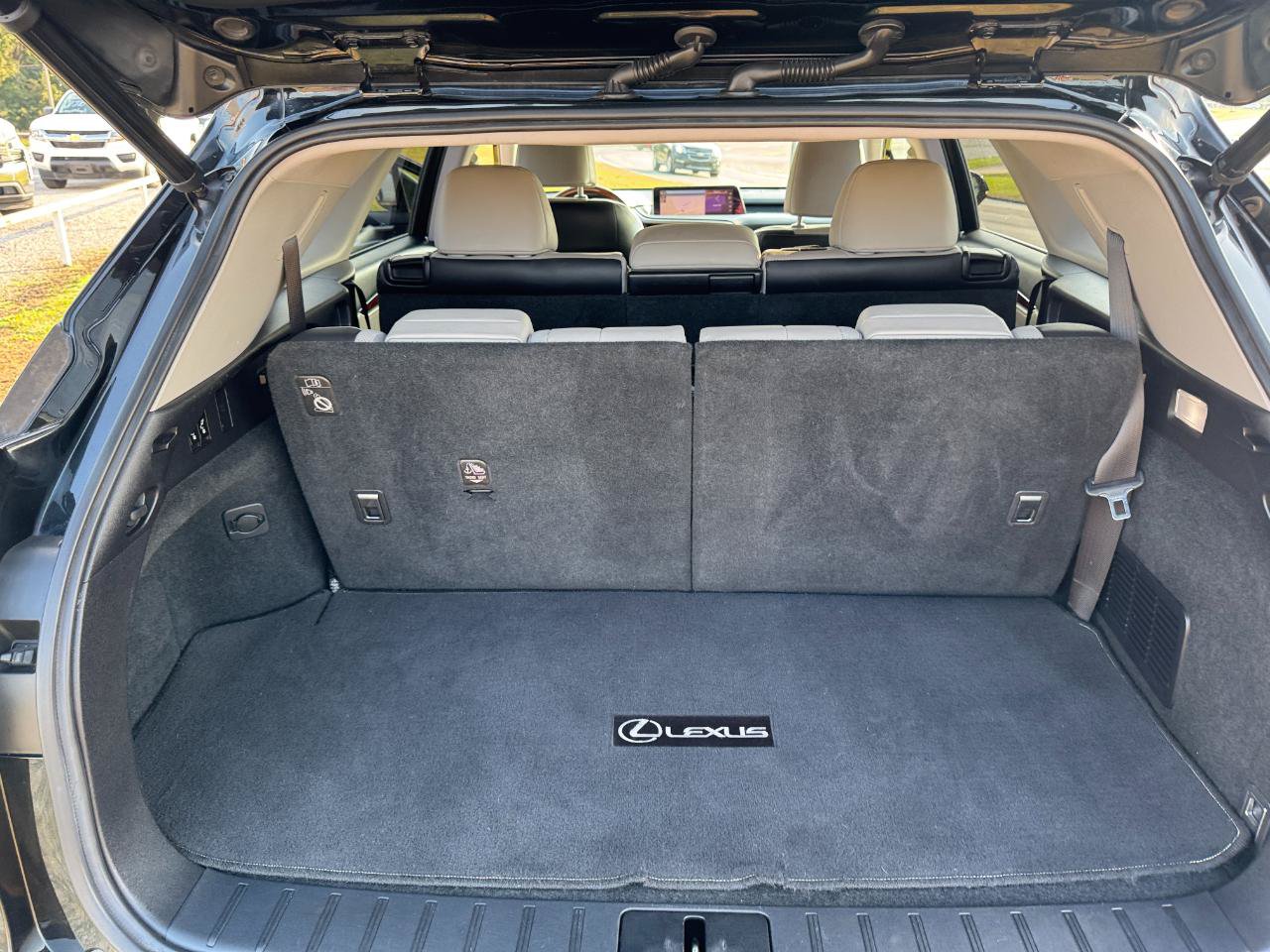 Used 2018 Lexus RX 350L FWD image 14