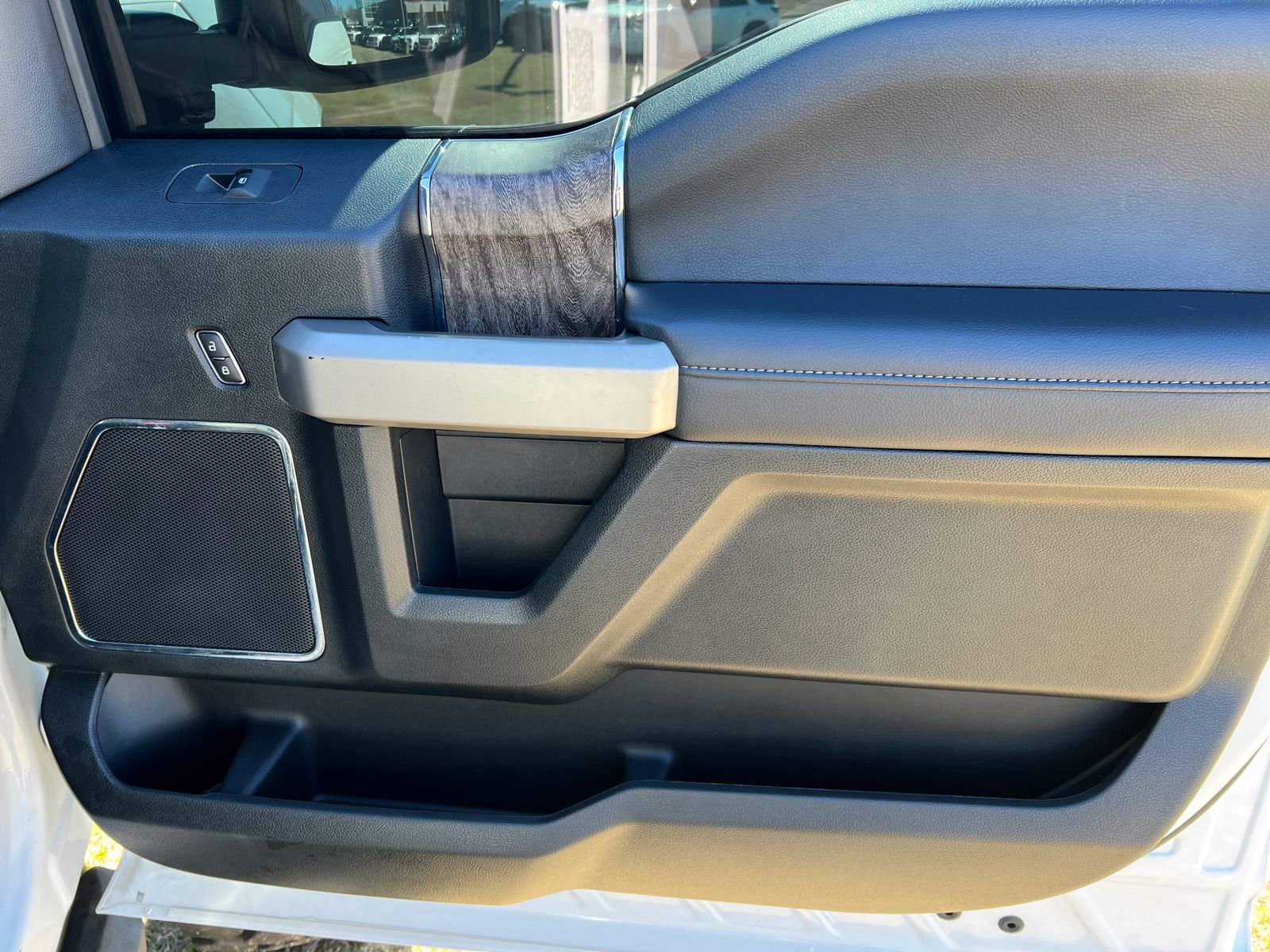 Used 2019 Ford F350 Lariat w/ Lariat Ultimate Package image 19