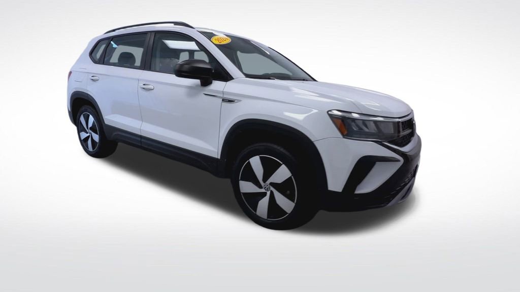 Used 2024 Volkswagen Taos S image 2